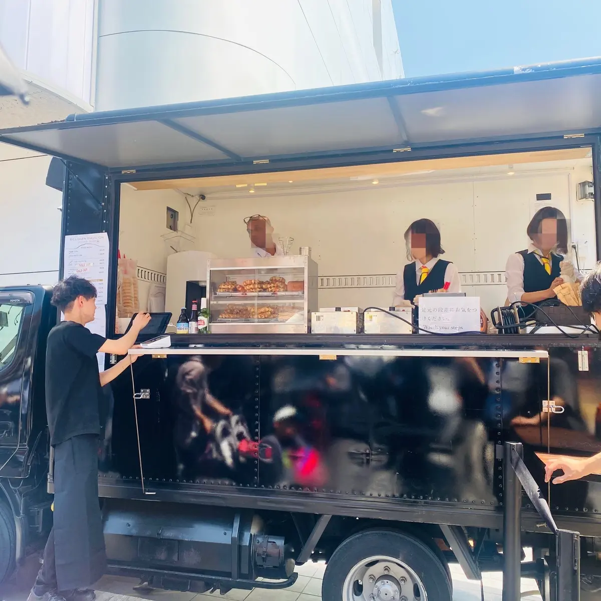 ベルギー館のキッチンカー