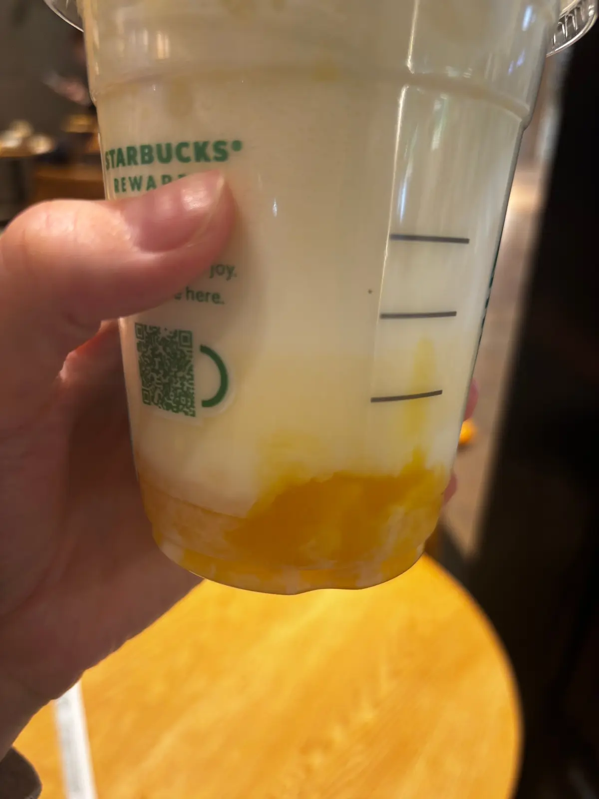 【スタバ】まるでフラペチーノ？！マンゴーの画像_1