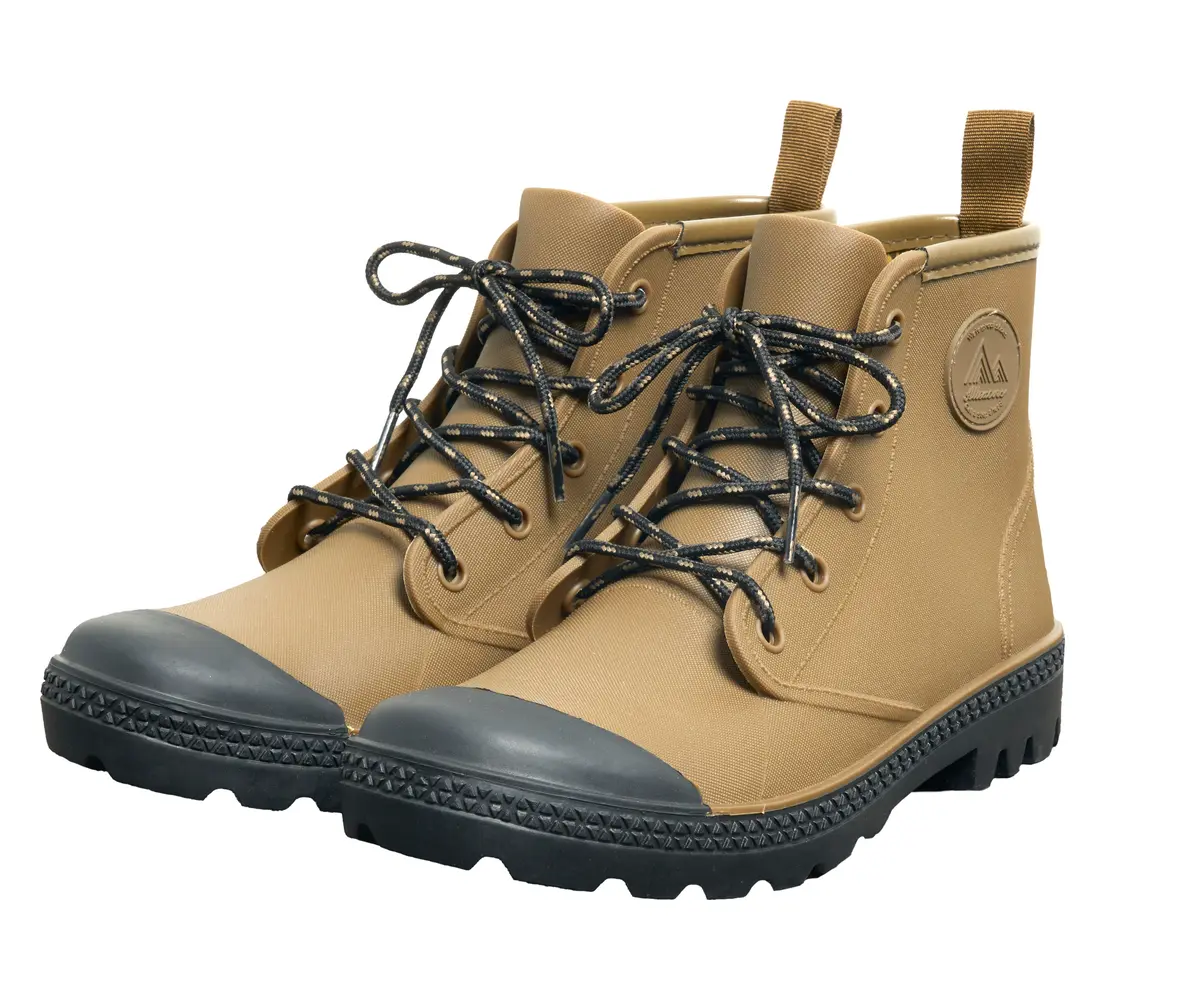 ワークマン　防水サファリシューズ