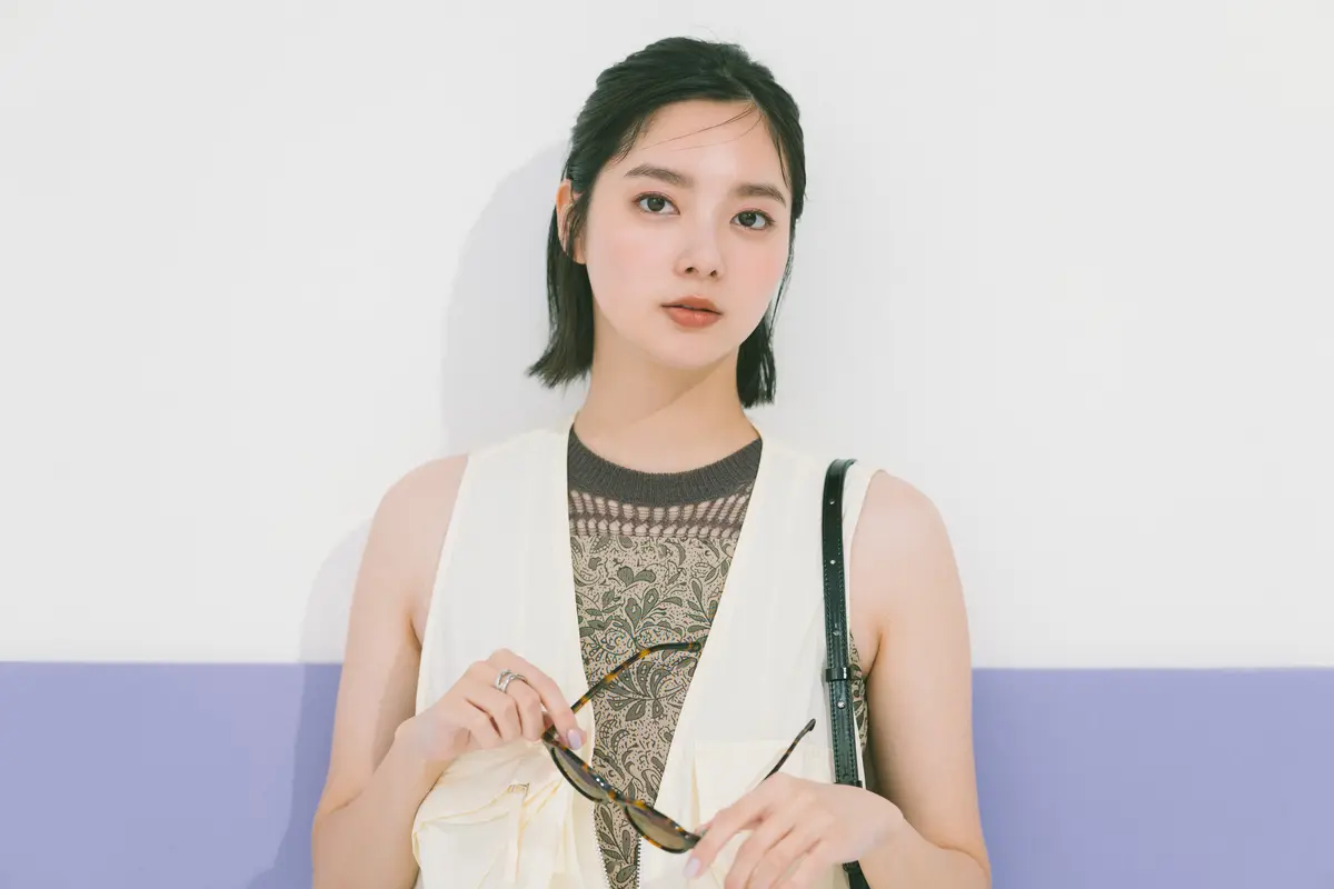 新川優愛　よりカット