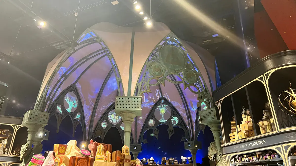 ツアー中：天井1