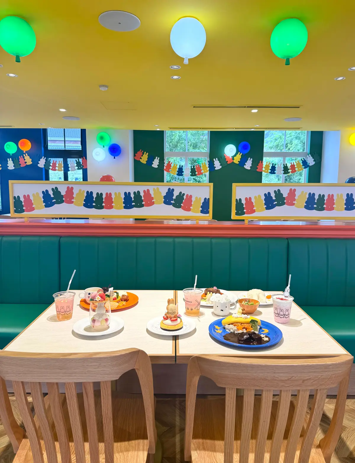 ミッフィー新エリアレストラン「エブリデイ ・セレブレーションキッチン」2階店内の様子　