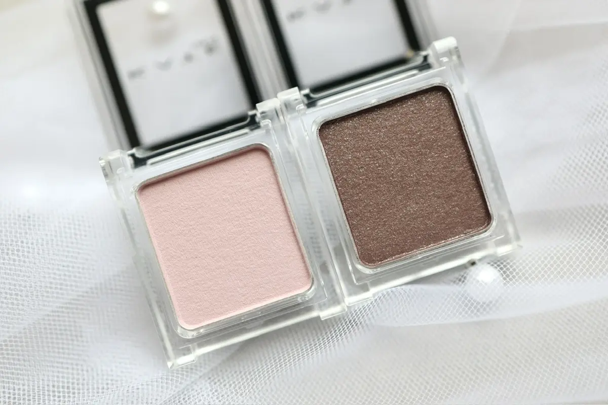 ケイトザアイカラーの中身