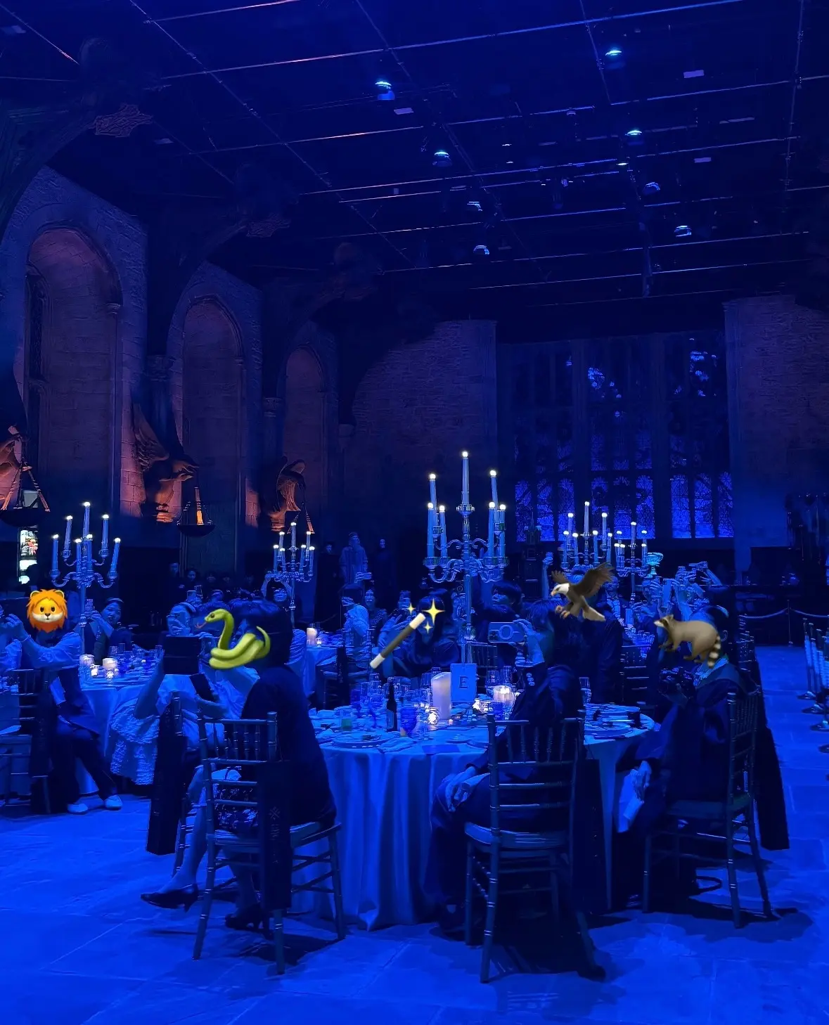 ホグワーツディナー中の大広間