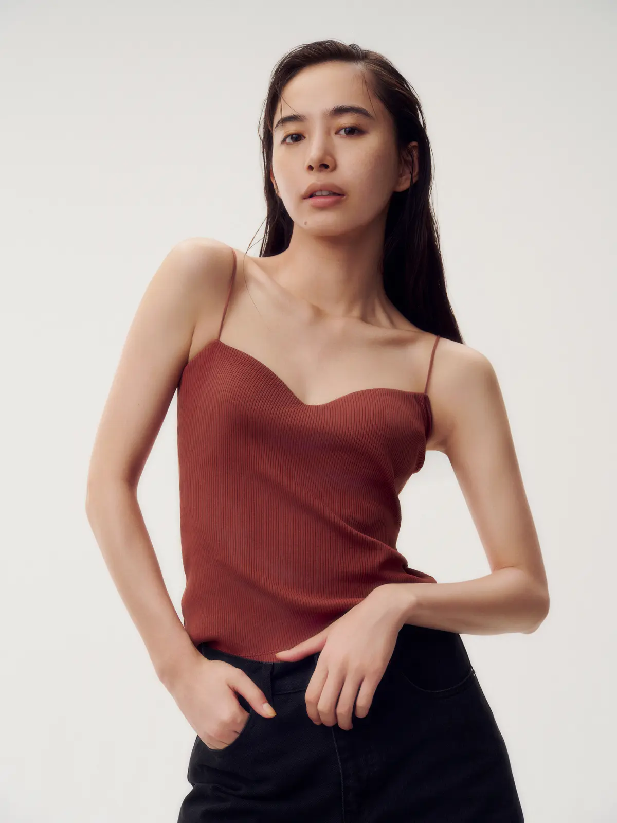 アクテ　アンフィ　ブラトップ