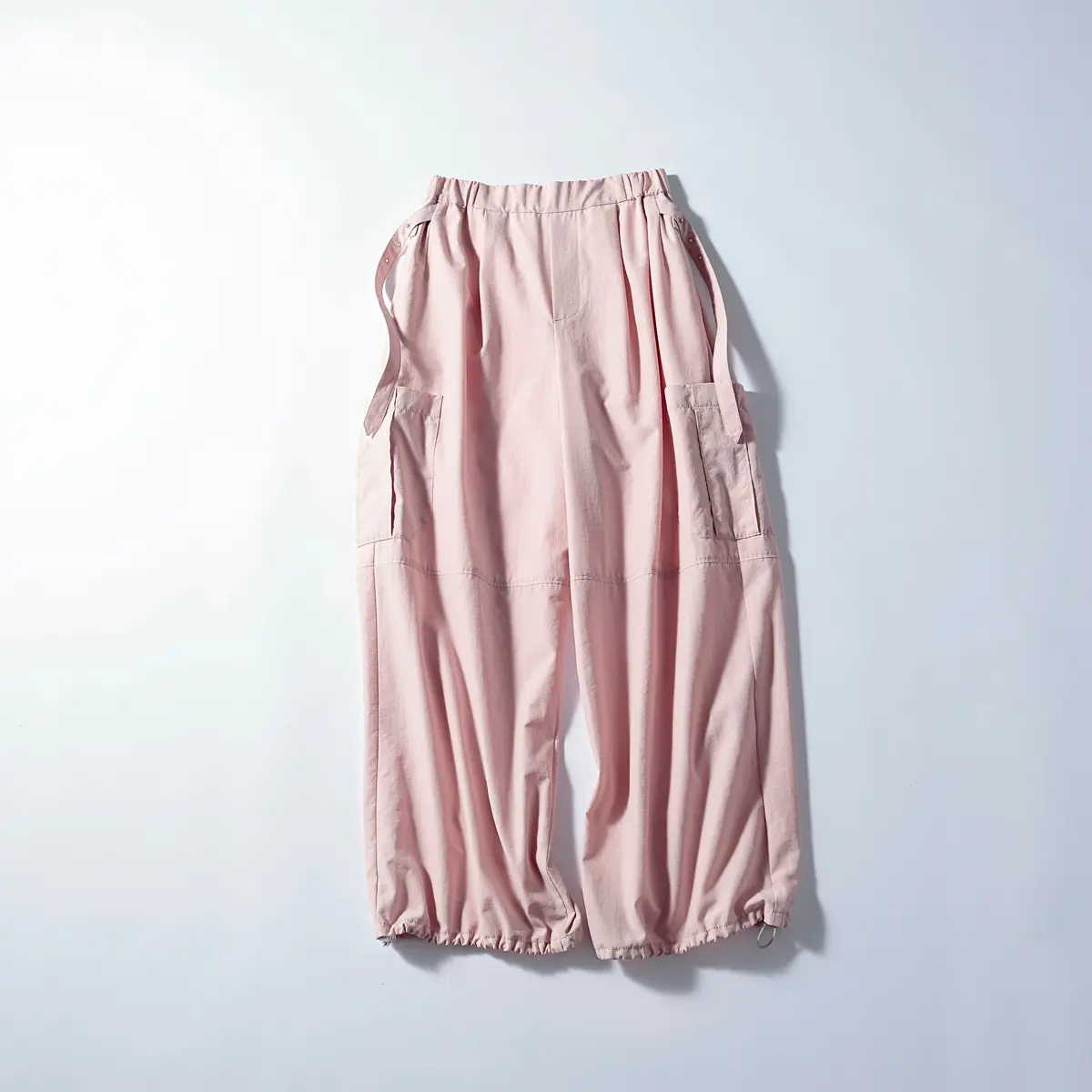 『ルーニィ』のカーゴパンツ