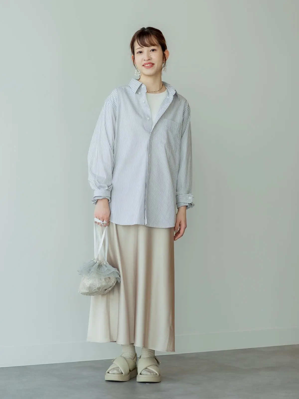 ユニクロ　イエローリブカーディガン　パンツコーデ