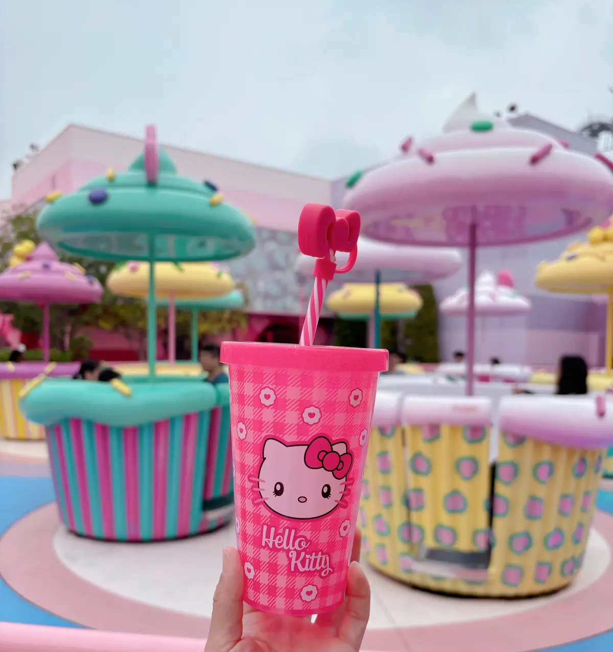 キティ USJ ピンクパンサー 根付け キティ＆ピンクパンサー | ユニバーサル・スタジオ・ジャパンへ