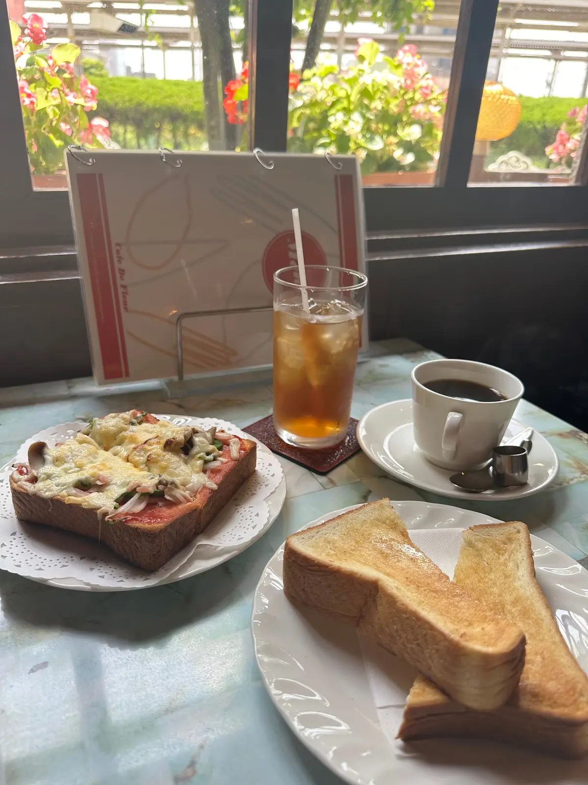 ピザトースト800円 モーニングAセット550円