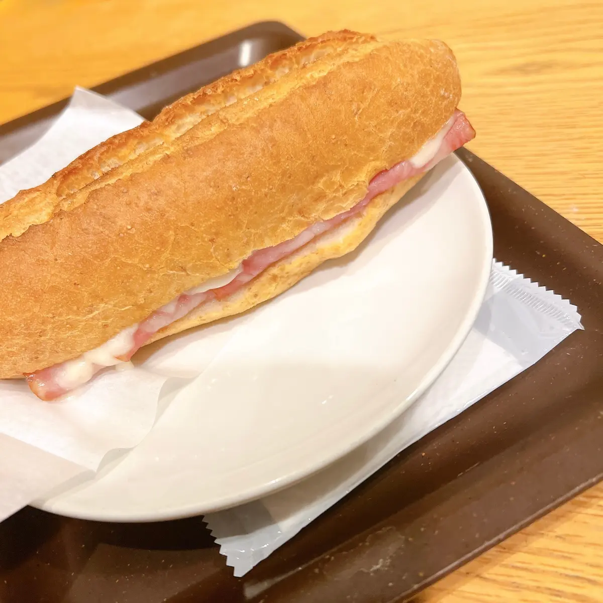 ハム&マリボーチーズ 石窯フィローネ2