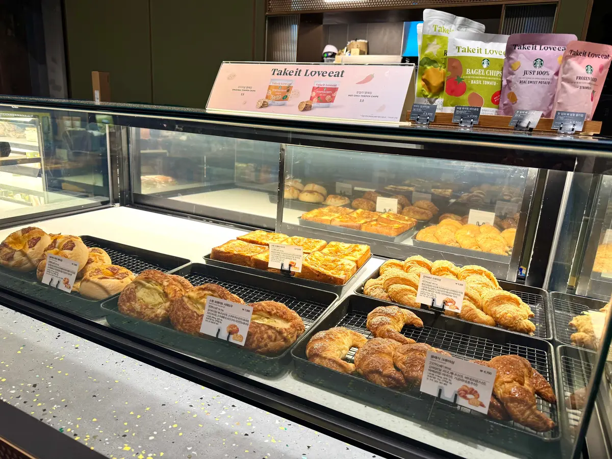 【韓国】劇場跡をリノベしたスタバ！「スタの画像_7