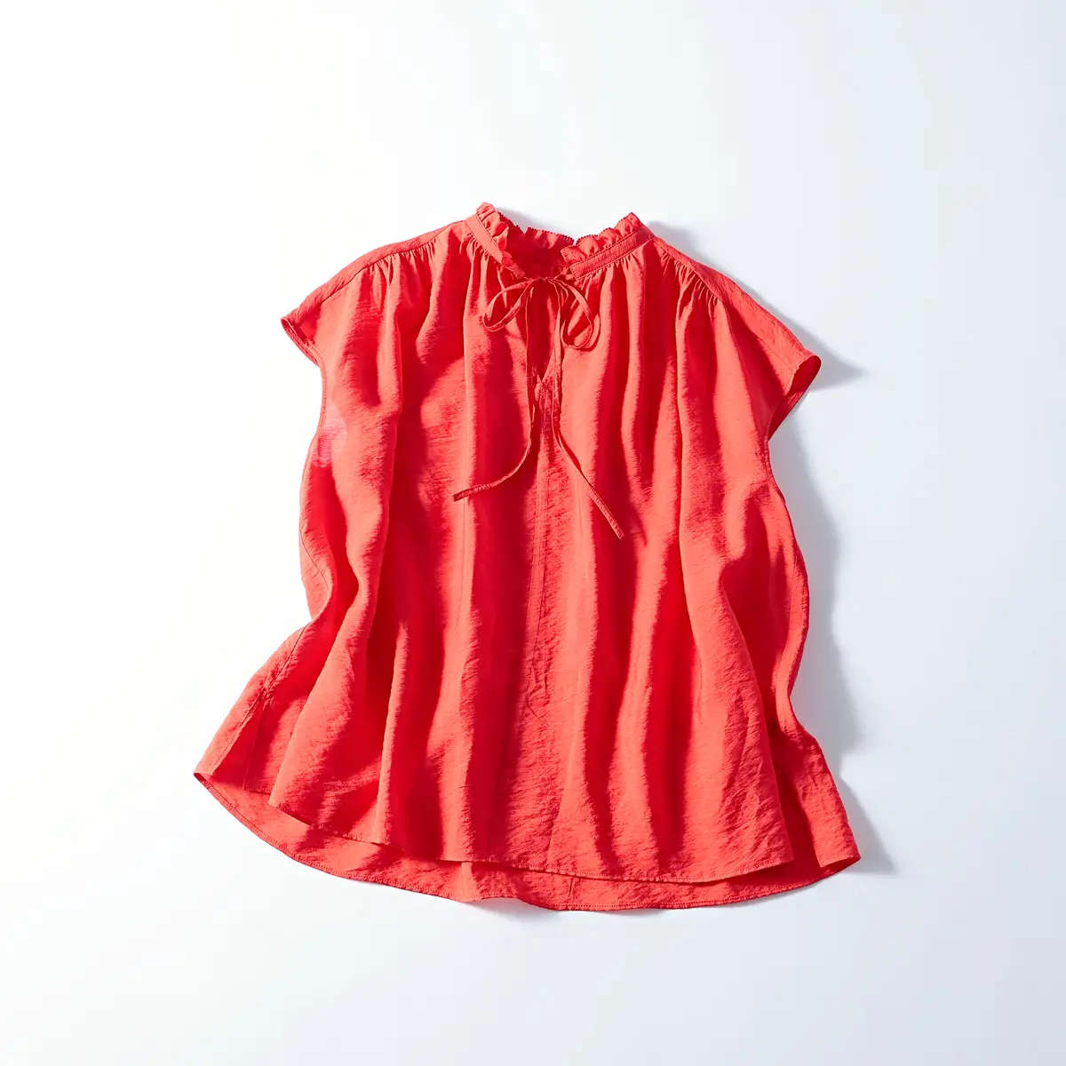 『アンフィーロ』のリボンブラウス