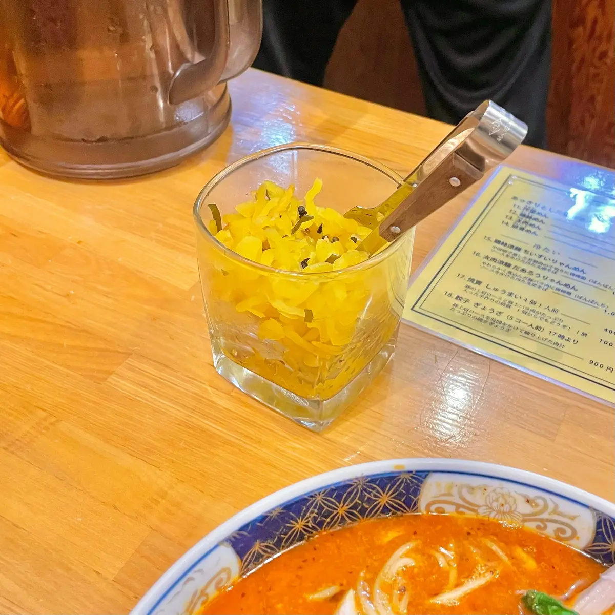 東京・溜池山王にある「支那麺 はしご 赤坂店」の「龍馬たくあん