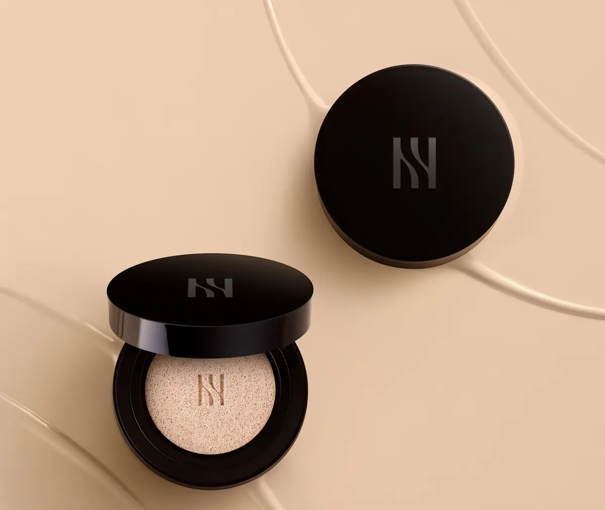 HERA ブラック クッション ファンデーション SPF34/PA ++ 15g 全7色（うち日本限定1色） 各￥6380、レフィル各¥4950　ベースメイク