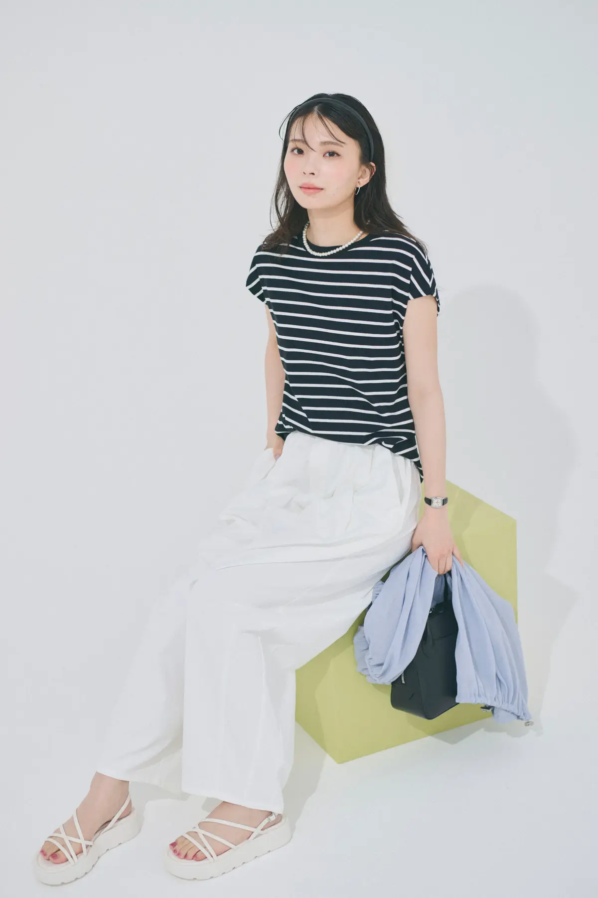 川口ゆりな　ボーダートップスとパンツ　全身コーデ