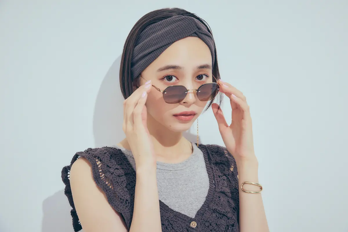 井桁弘恵　クロシェトップス　より