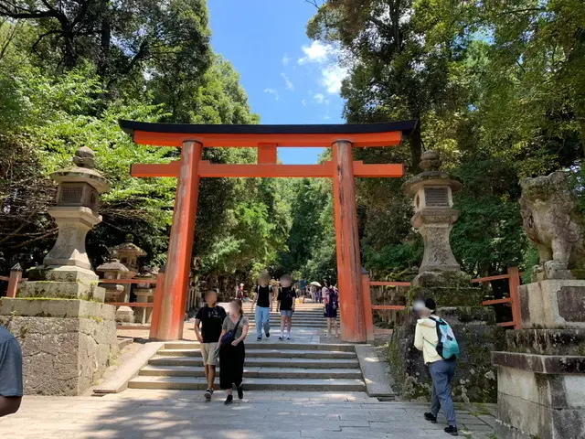 春日大社　鳥居　世界遺産　奈良県　奈良公園　kasugataisha shrine Nara