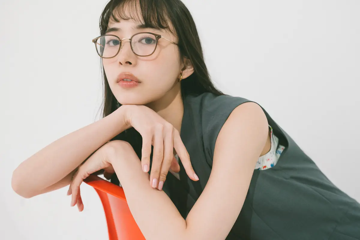 井桁弘恵　よりカット