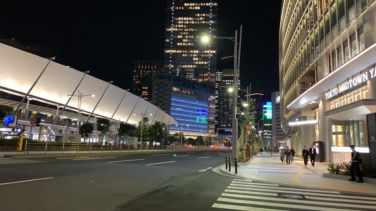 東京駅と東京ミッドタウン八重洲