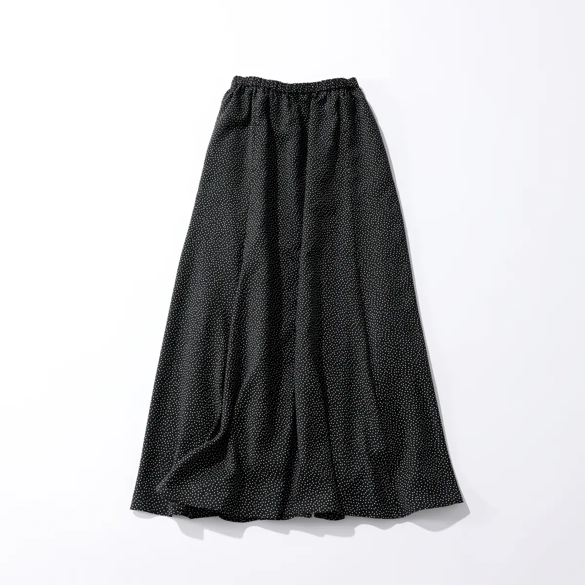 『マルモア』のドット柄スカート
