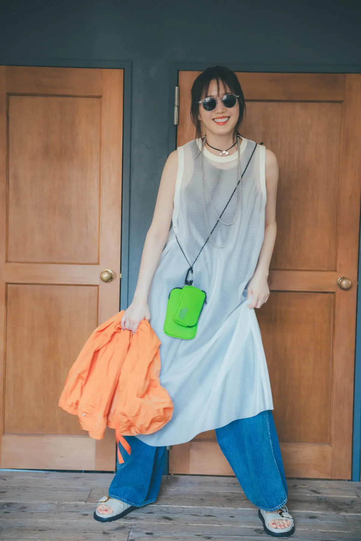 ボストンサングラス×メッシュワンピコーデ