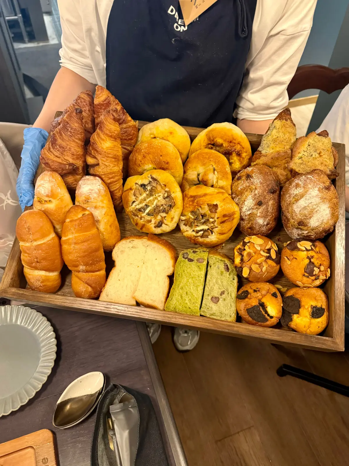 flour+waterのブランチセットのパン