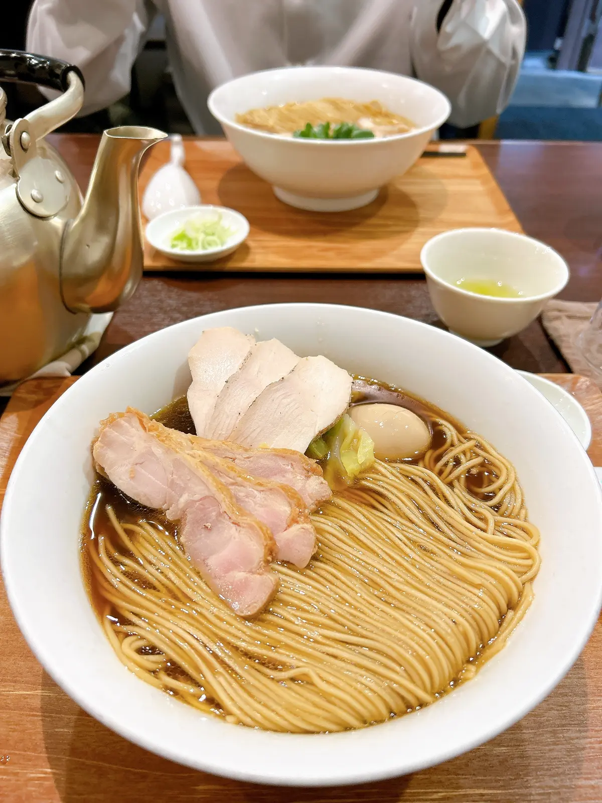 ローストした鶏がらのしょうゆラーメン