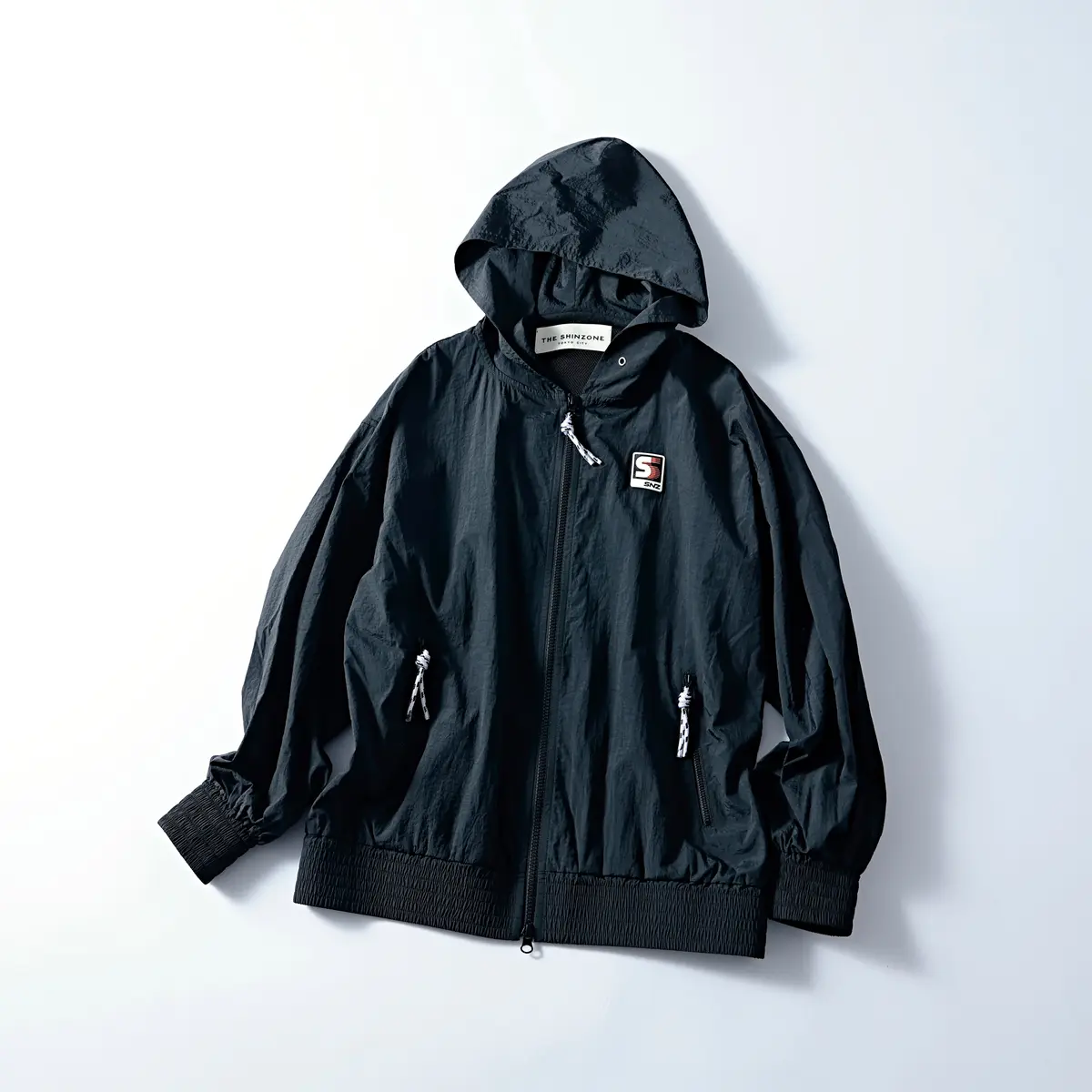 【新川優愛の通勤コーデ】揺れるロングワンの画像_3