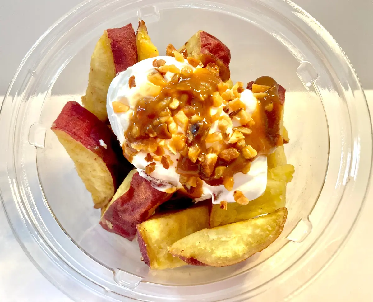 セブンイレブン　韓国イチ推しグルメフェア　カップデリ　さつまいもを楽しむひとくちコグマ