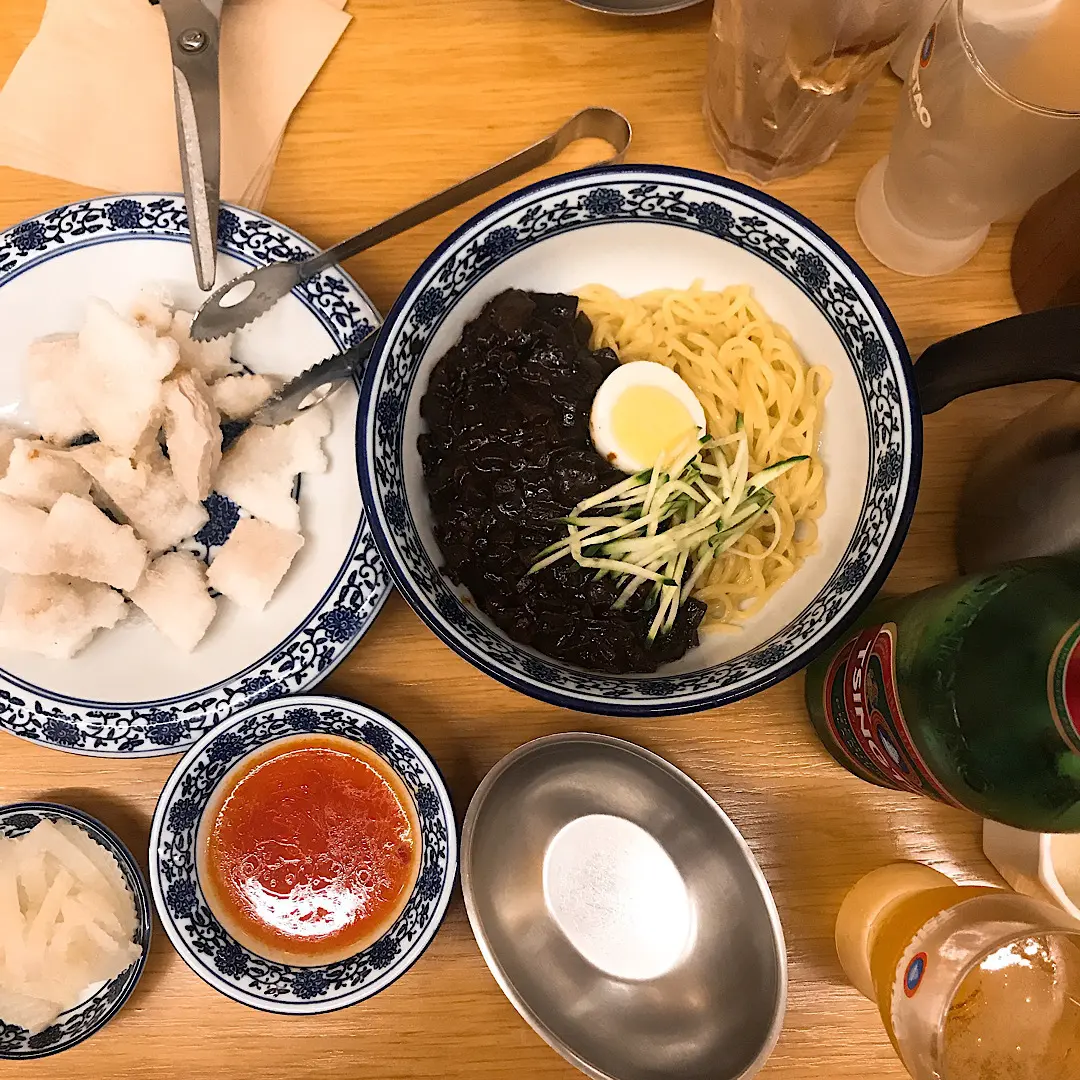 韓国・ソウル　台湾式中華料理　牛肉未曾（ウユクミエン）