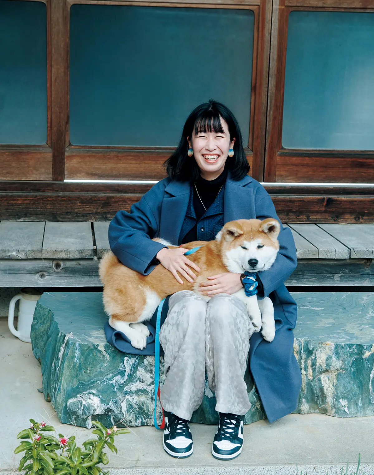 犬と女性