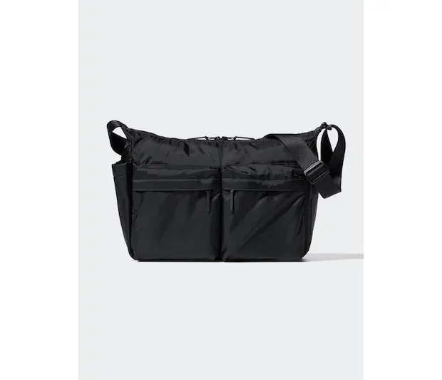 ユニクロ　マルチポケットショルダーバッグ　ブラック　