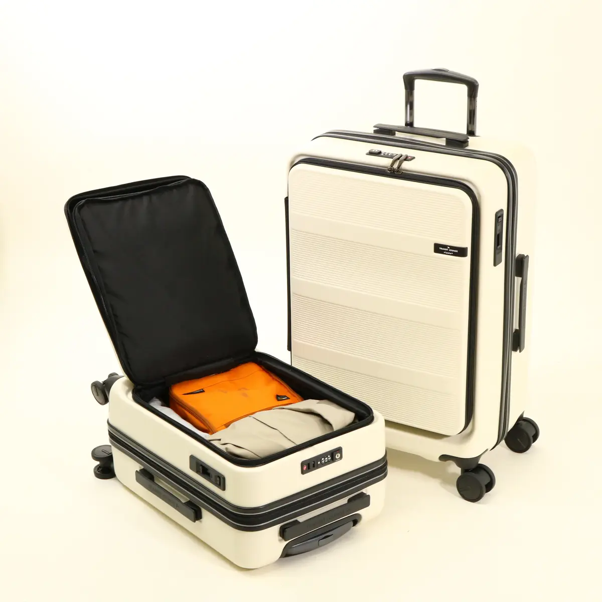 TRANSIT LOUNGE スーツケース内側