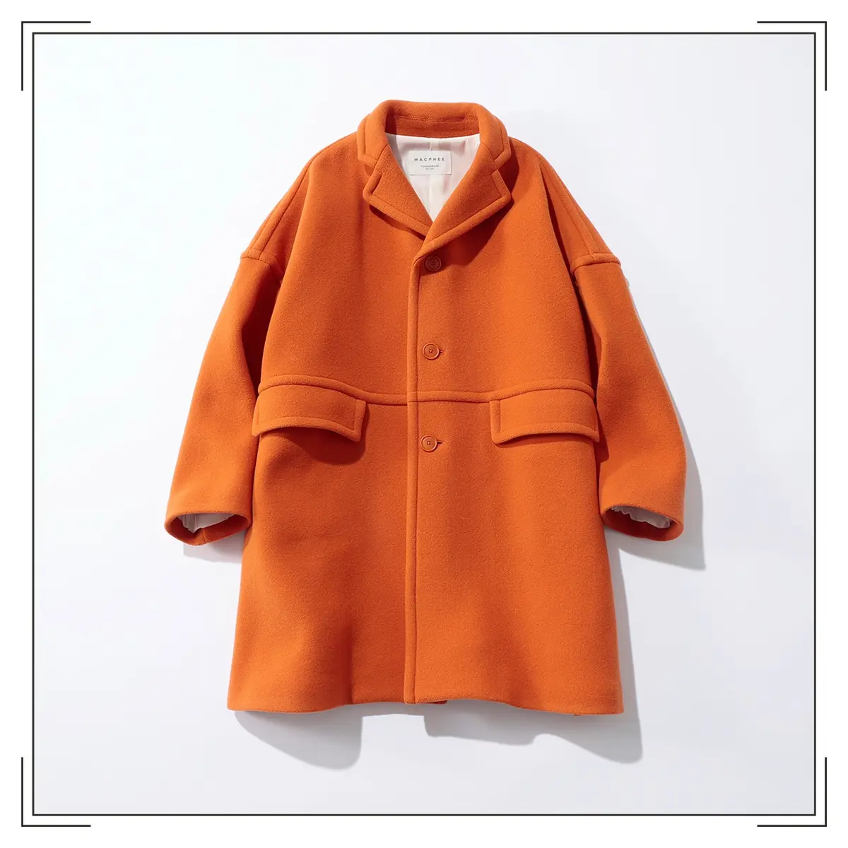 『MACPHEE』のオレンジコート