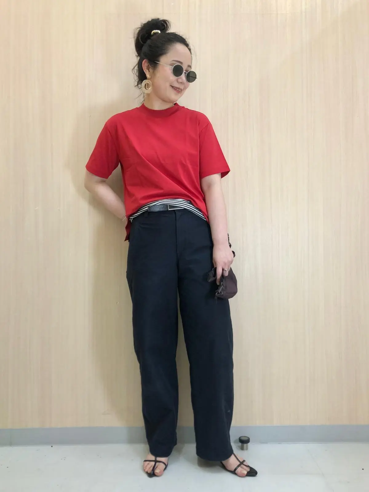 ユニクロ　レジャーコーデ　Tシャツとパンツ