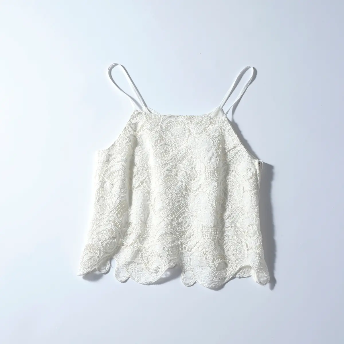 『テチチ』のレースキャミソール
