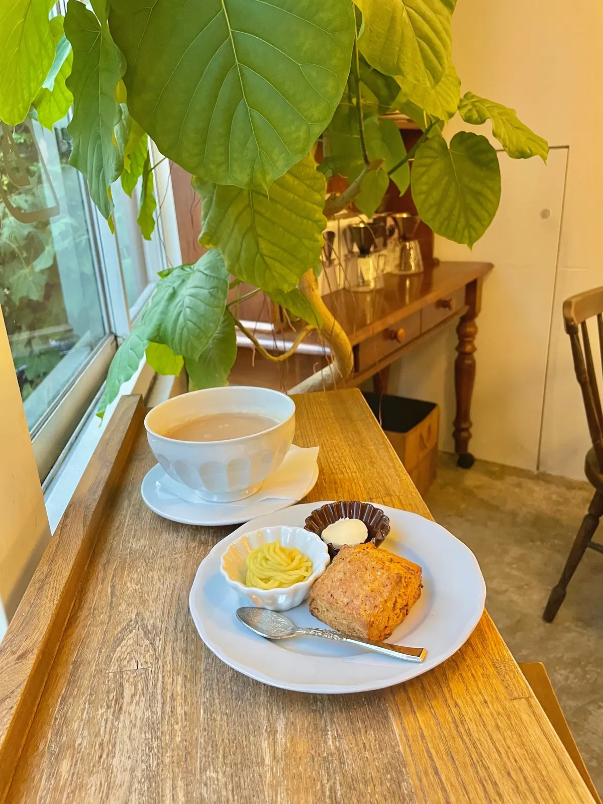 東京・八丁堀の人気カフェ2F coffee（ニエフコーヒー）のスコーン＆さつまいも