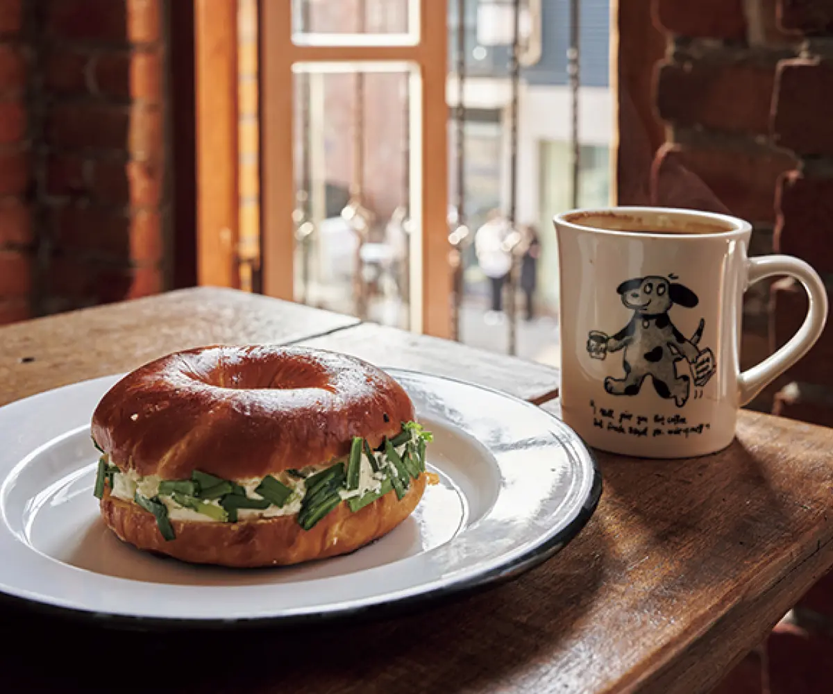 韓国『London bagel museum 島山店』のワケギプレッツェルベーグル