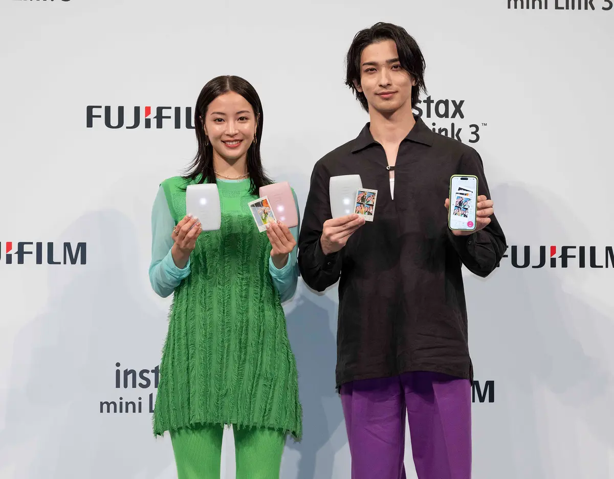 広瀬すずさん＆横浜流星さんが「instax mini Link 3™」を体験