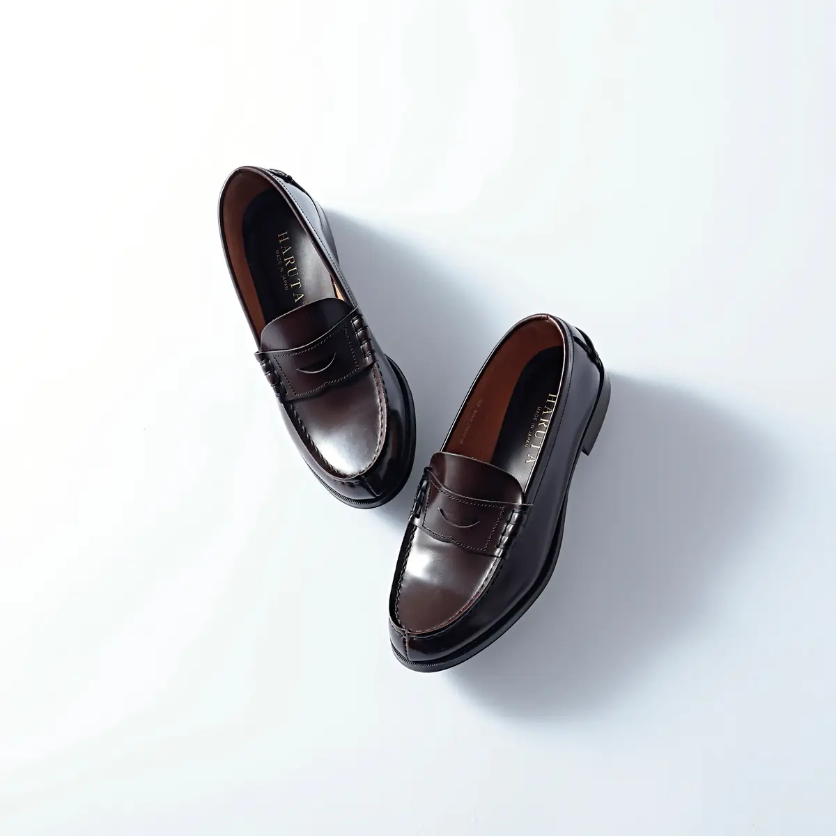 【井桁弘恵の通勤コーデ】キャッチーなボタの画像_4