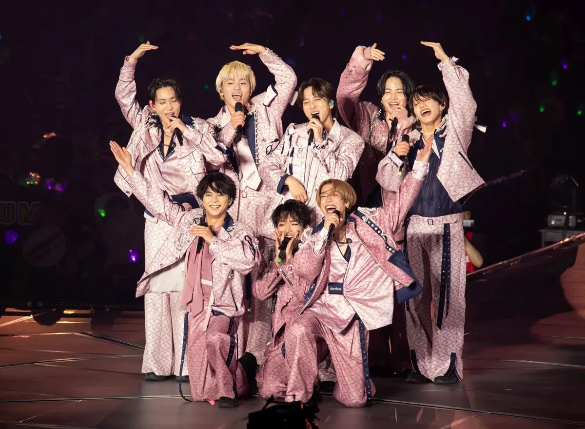 SWEETを躍る８人