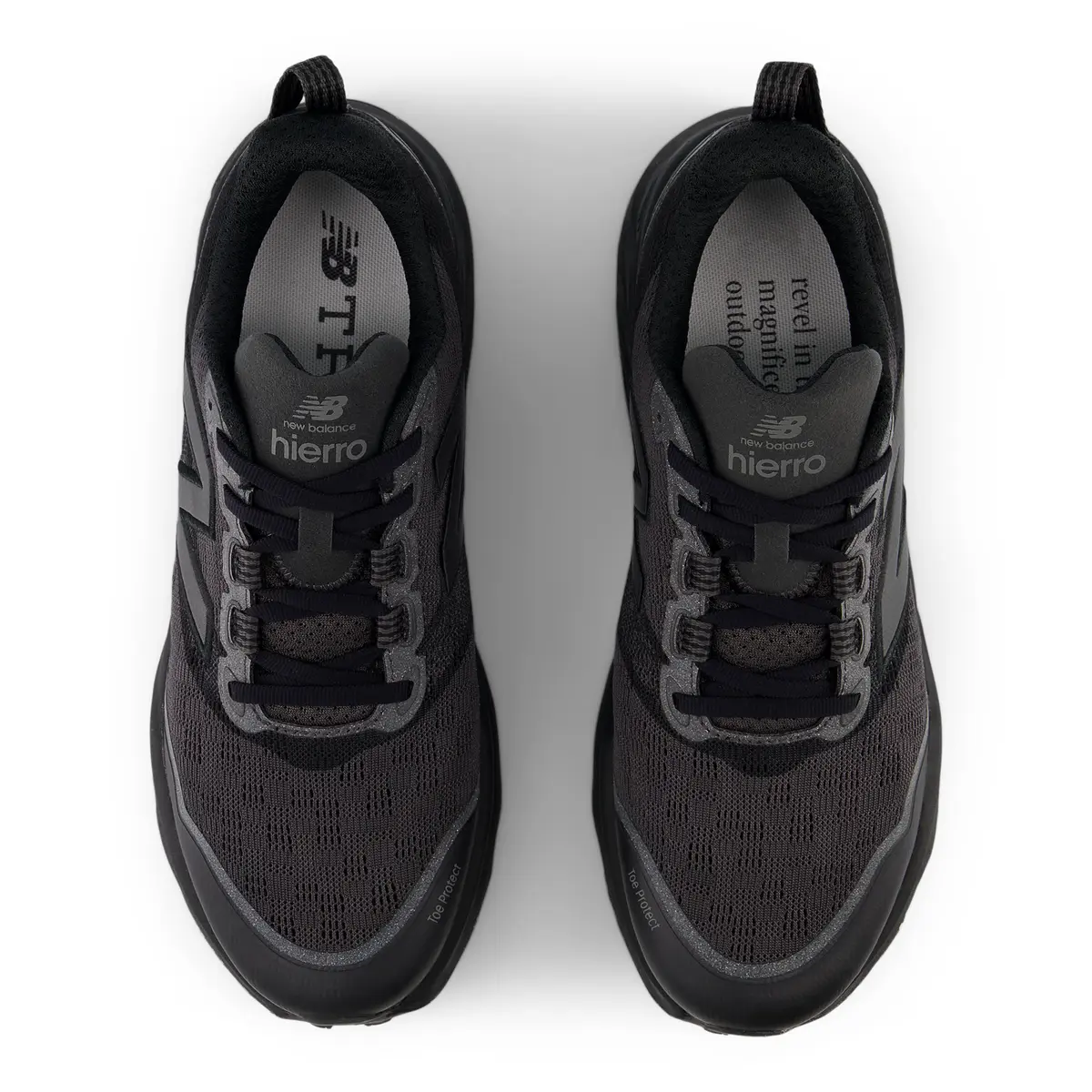 ニューバランス　通勤スニーカー　vibram