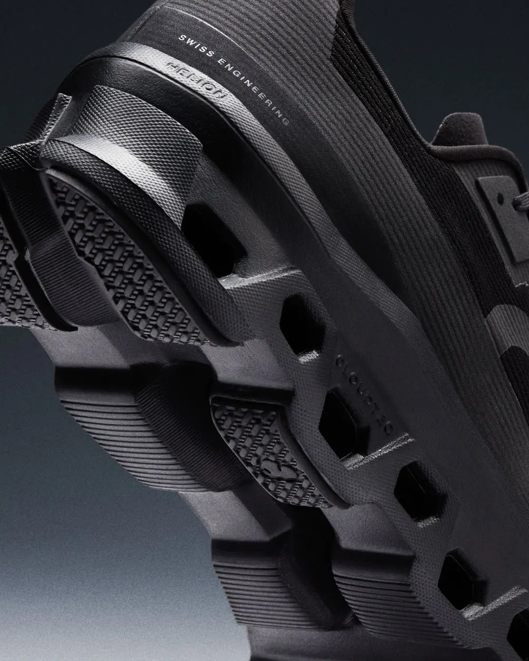 クラウドモンスターヴォイド　オン　スニーカー