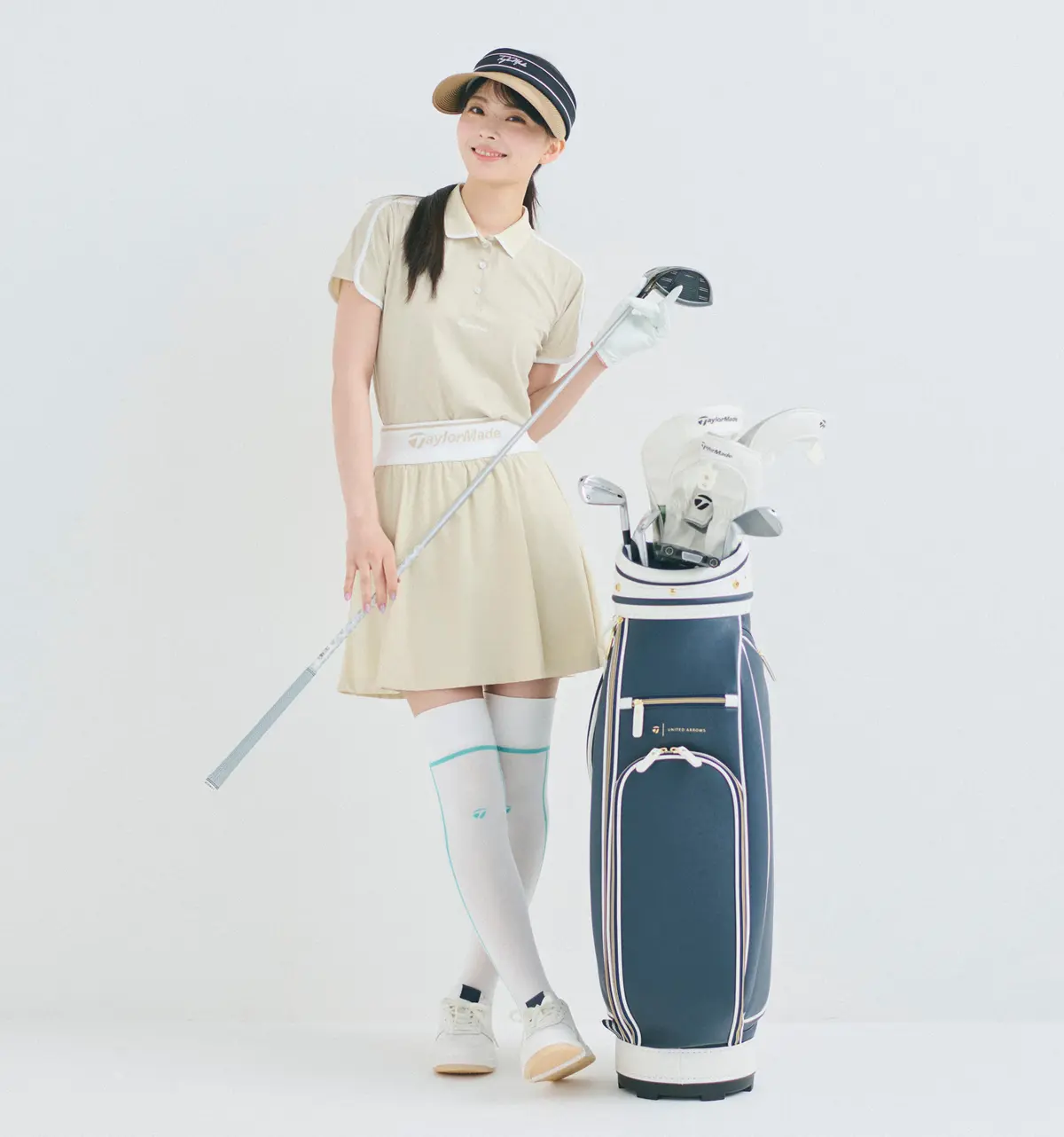 川口ゆりな ゴルフウェア 全身2