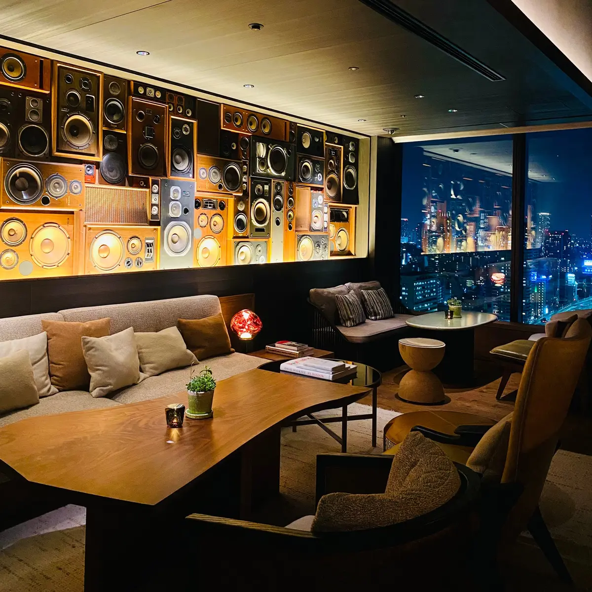 SONATA BAR & LOUNGE