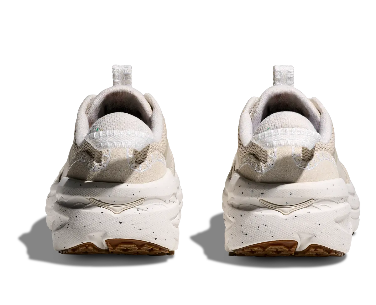 ホカ　スニーカー　ボンダイ