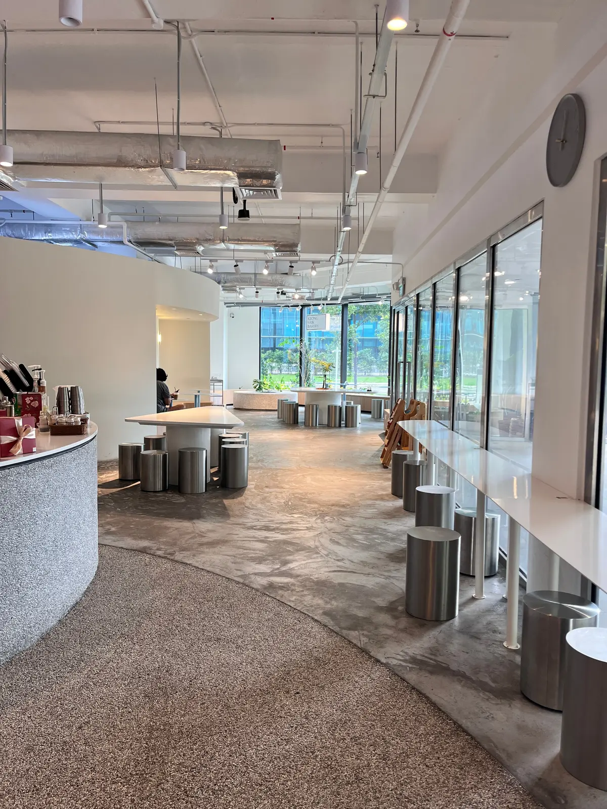 【シンガポール】まるでパンの美術館⁈朝食の画像_3