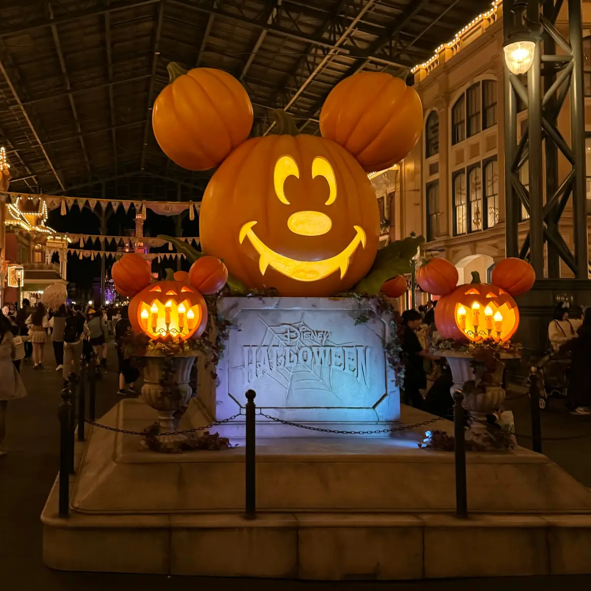 東京ディズニーランド、ディズニーハロウィンのオブジェ