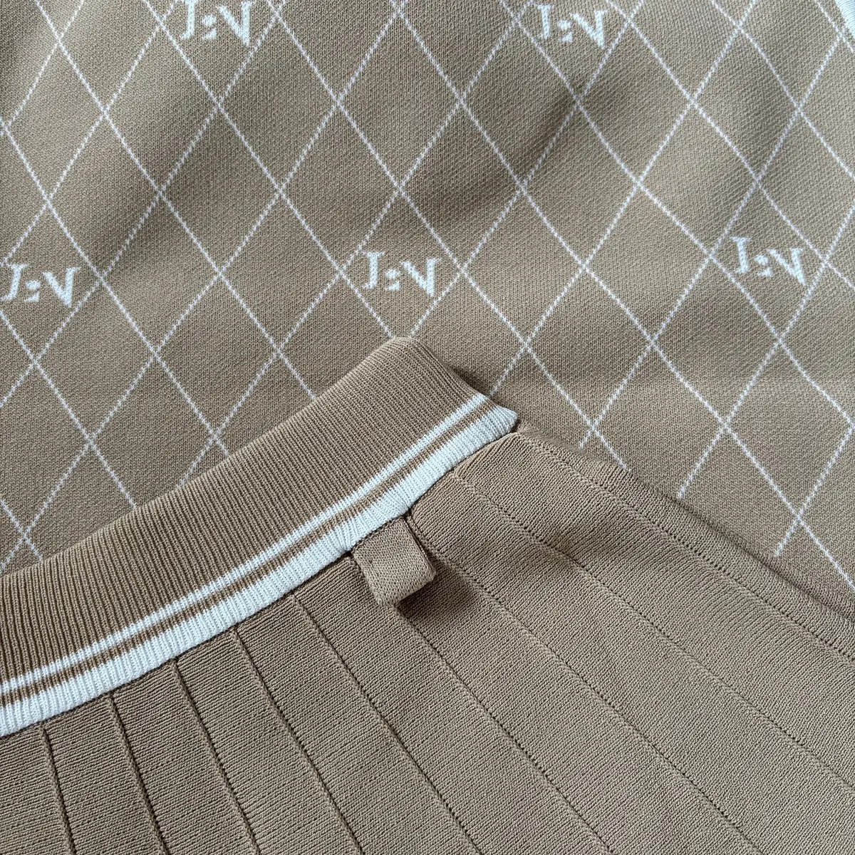 【週末限定!】私服でも着られる上品でお洒の画像_5