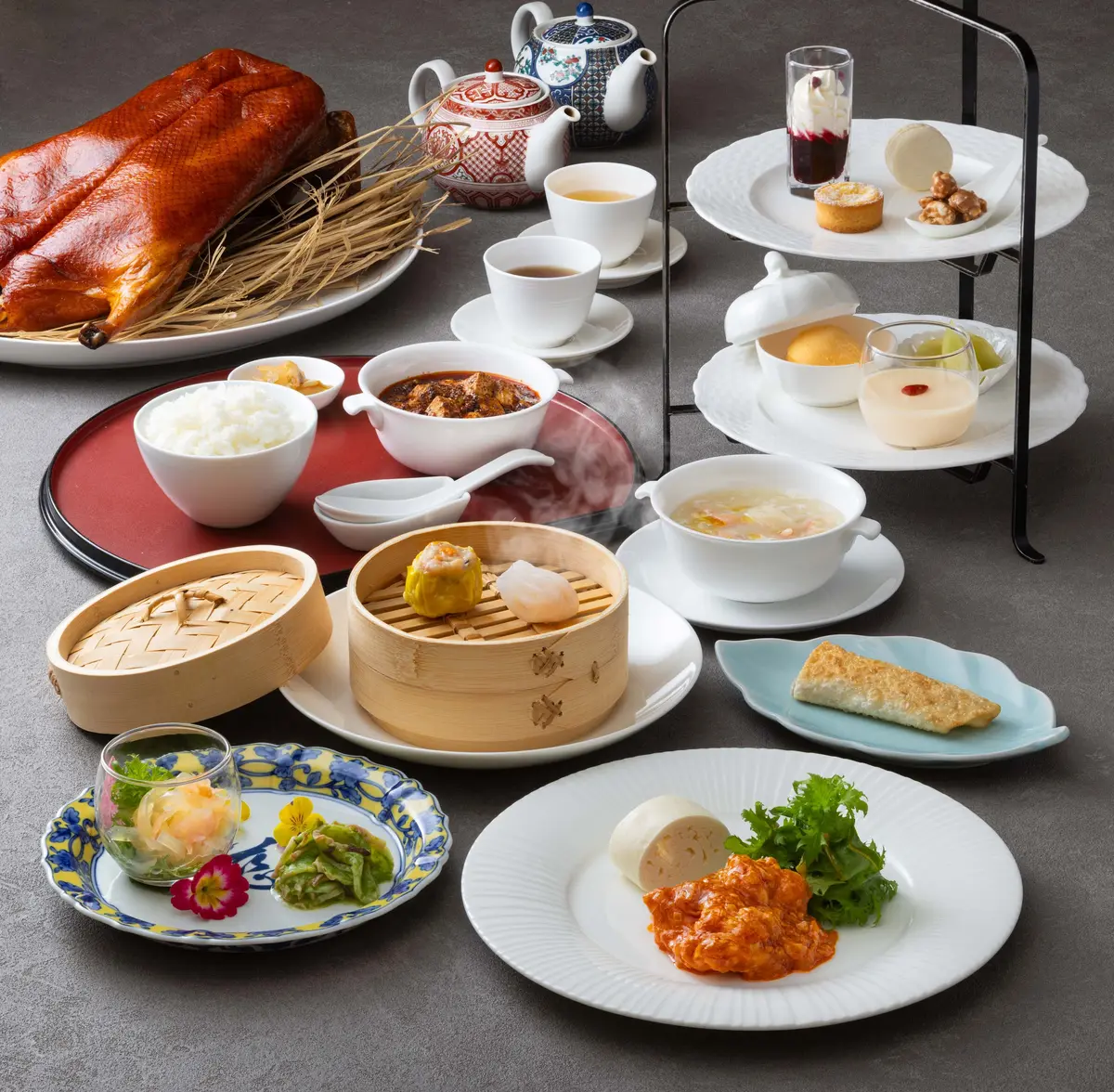 みなとみらいの絶景とともに、飲茶スタイルのアフタヌーンティーを満喫